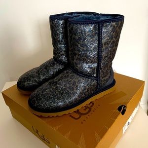 Beautiful glittery ugg boots worn couple of times only.